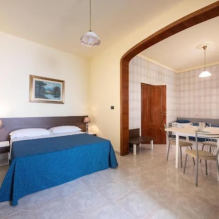 Oleandri Holidays 3* Castro (Lecce)